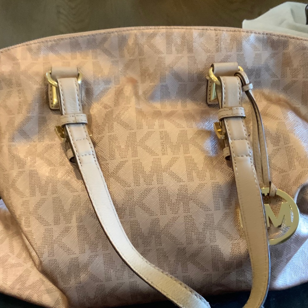 Michael Kors Rose Gold purse